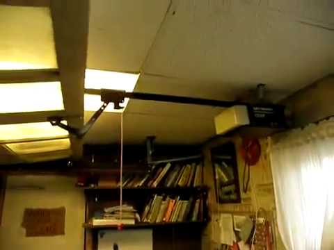 garage door opener 162