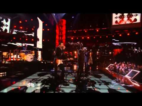 Usher & Adam Levine  superstition live@ the voice