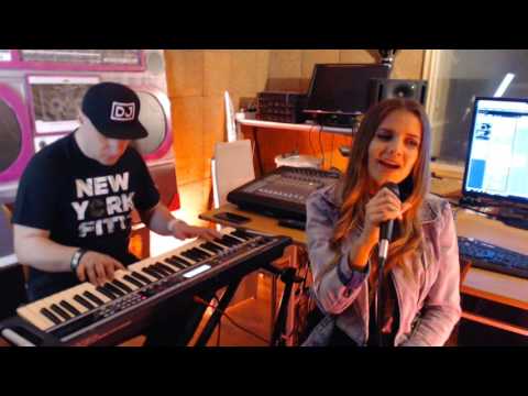 Maski Dolu - piano & vocal - Live @ Deep Zone studio.