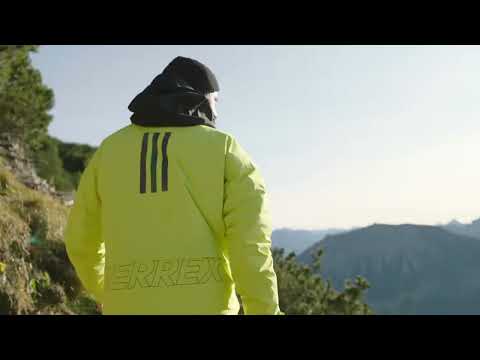 TERREX SWIFT R3 HIKING SHOESTHE MULTI-PURPOSE HIKING SHOE BUILT FOR SPEED IN THE MOUNTAINS.