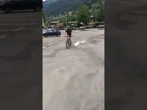 World's Best Fakie Ever - Mtb 😱