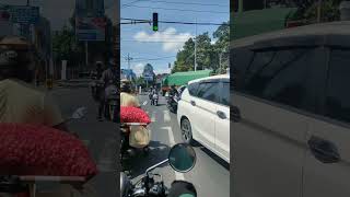 Download lagu PARKIR NENGKENE NJALUK DITENDANG NDASE #shorts #memes #funny mp3