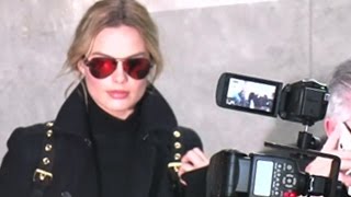 Margot Robbie Stuns The Crowd At LAX