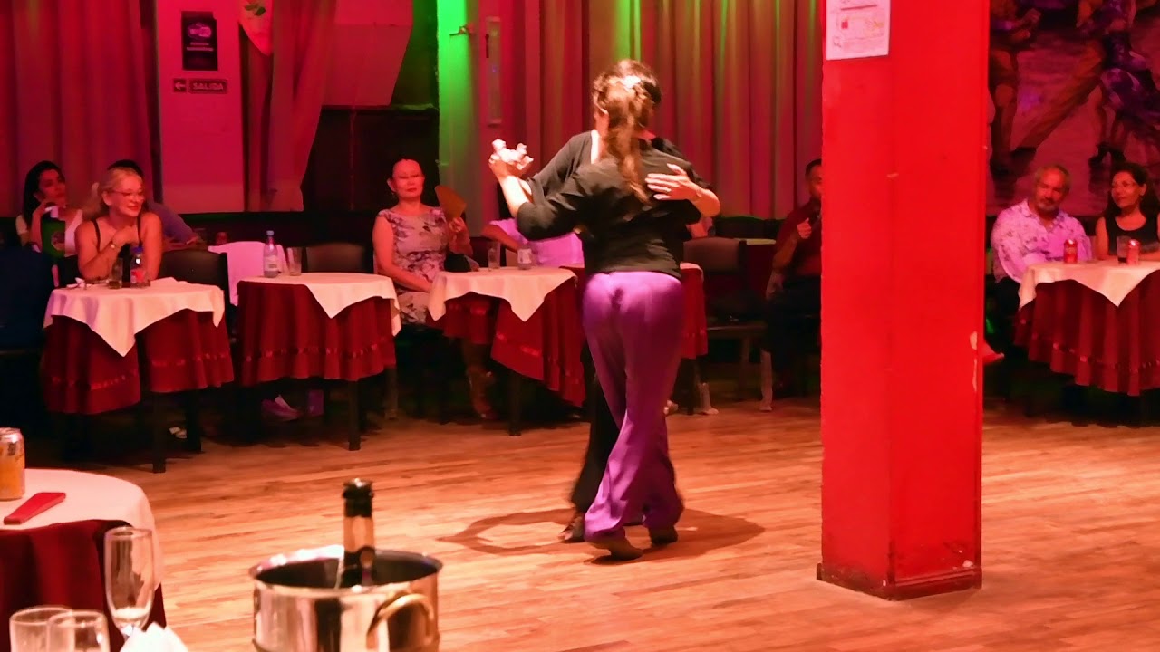 Silvina Valz y Elina Roldan en Porteño y Bailarín - Vals