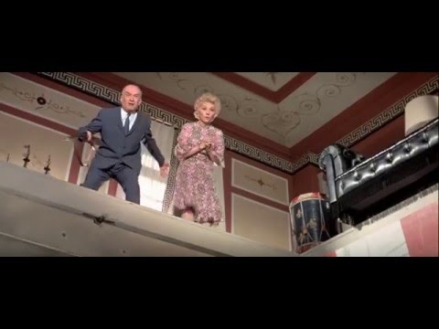 Louis de Funès : Le gendarme en balade (1970) - Qu'est ce qu'on leur fait ?