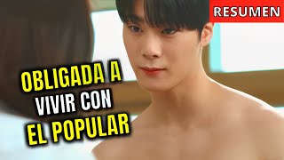 🔥 ES OBLIGADA A VIVIR CON EL CHICO MAS POPULAR Y ARROGANTE DE LA ESCUELA