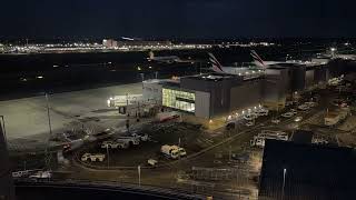 Qantas push back Heathrow time-lapse