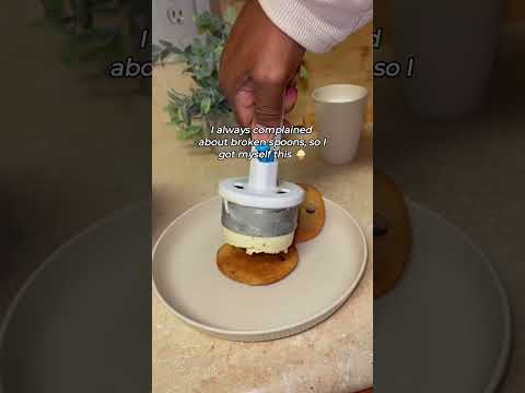 🍦 Who else needs this scoop rn? 😍 #icecream #sweettooth #foodie #dessert #desserts #snacks #baking