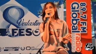 Download lagu CherryBelle - Malam Minggu @live at Kafe Sore Global Radio mp3 Download lagu CherryBelle - Malam Minggu @live at Kafe Sore Global Radio mp3