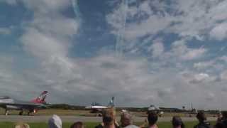 preview picture of video 'The Red Arrows at Volkel Airbase'