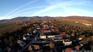 preview picture of video 'Vyšná Rybnica pohľad z hora - Paramotoring'
