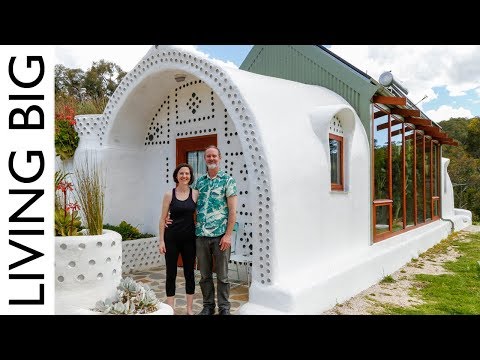 download lagu mp3 mp4 Earthship, download lagu Earthship gratis, unduh video klip Earthship