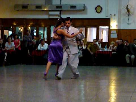  Roxana Suarez  and  Sebastian Achaval  are  dancing  to  the  vals  "  Pabellon De Las Rosas  "