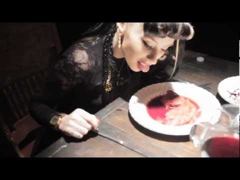 2 Chainz Ft. Kreayshawn "Murder" Behind The Scenes