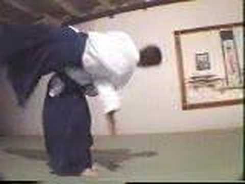 Hiroshi Ikeda - Koshinage (Slow Motion)