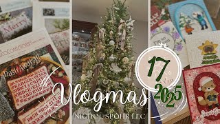 Vlogmas Day 17 | Stitchy Show & Tell, Tree Decorating & Holiday Inspiration