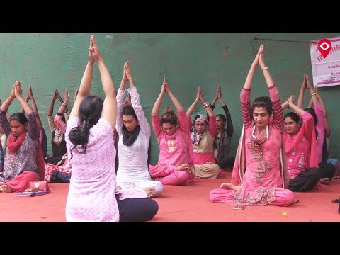 किन्नरों ने किया योग दिया समाज को संदेश