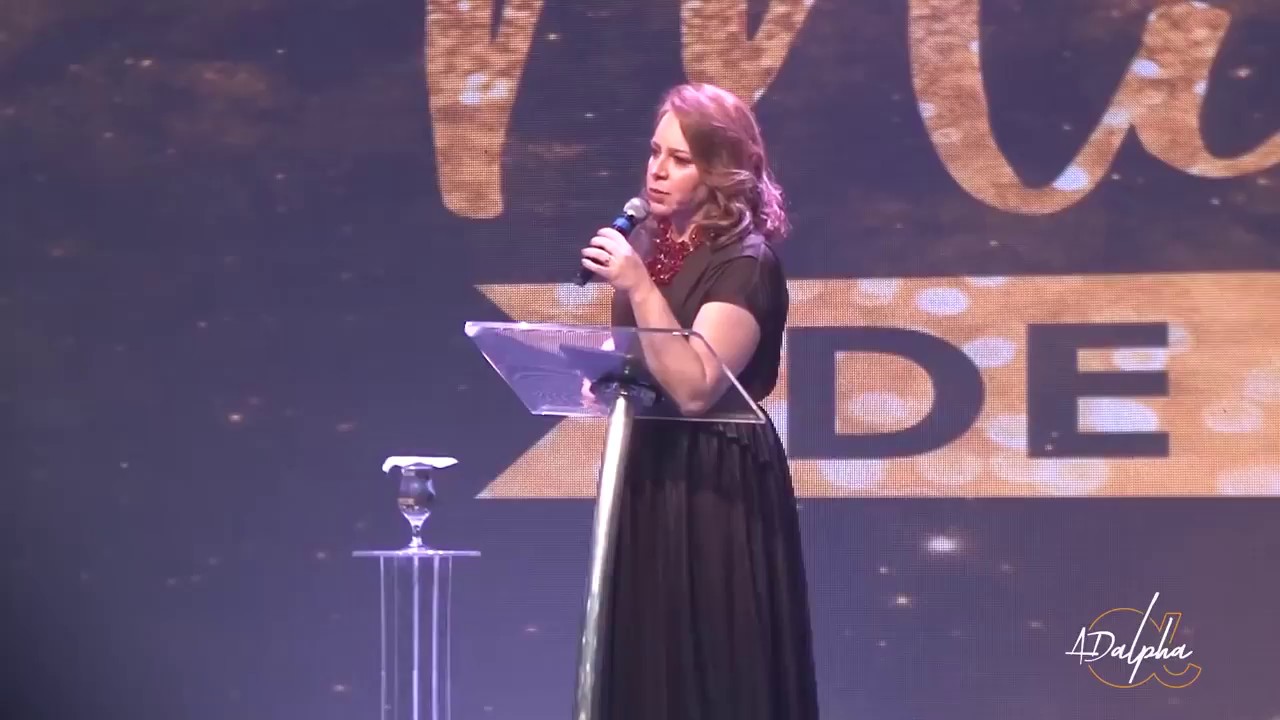 Helena Tannure - Seja linda por dentro e por fora! Amigas de Deus 2017