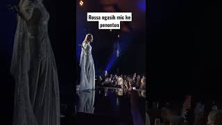 Download lagu Rosa ngasih Mic ke Penonton #shorts mp3