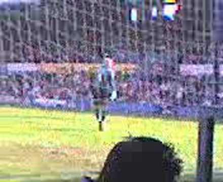 Paddy Kenny fat B*stard chants by Blades fans!