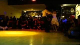 Video thumbnail for OCTAVIO FERNANDEZ Y CORINA HERRERA (2010) (Milonga)