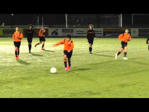 12 jan 2016 VV De Meern C2 - VV De Meern D1 vriendsch 6-2 Overtreding scheidsrechter