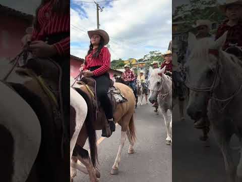 Cabalgata hípica de San francisco Lempa #shorts #caballos #cabalgata #elsalvador