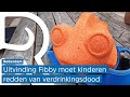 Dit lief oranjekleurig visje redt kleine kinderen van verdrinking
