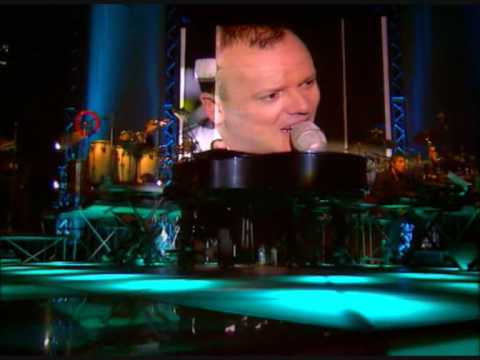 Gigi D'Alessio - Non Mollare Mai - Concerto all' Olympia di Parigi