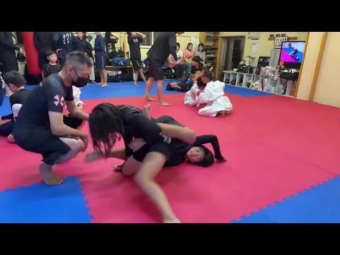 女子VS男子ノーギ熱く柔術スパーリング