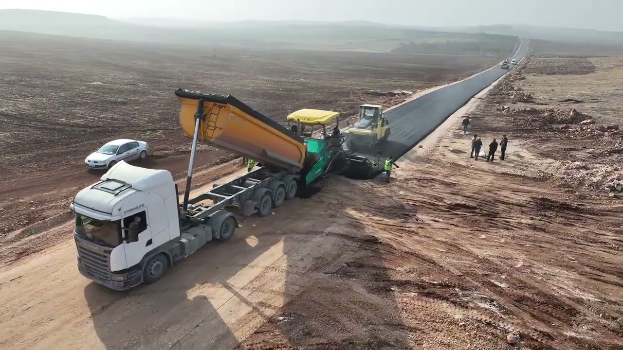 BAŞKAN GÜLPINAR’IN KIRSAL ASFALT HAMLESİNDE SON 15 KM!