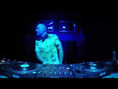 The Blue Oyster: Insect / 05.09 / 19 - 20