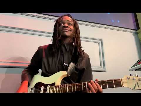 Lawrence Jones playing Fred Hammond song - Awesome guitar player #GoForTheTone📌