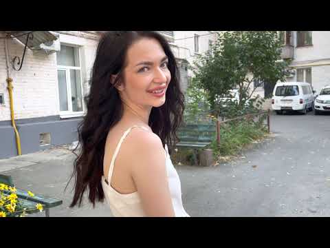 Polina walks around the city