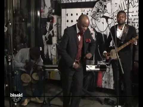 DELVIS EL SALSERO DEL PIERO