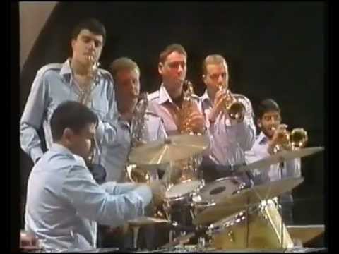 תזמורת חיל האויר - בתוכנית : שעה טובה 1983 (שני קטעים)