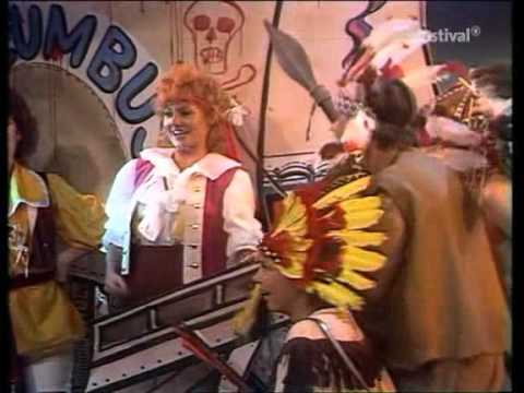 The Hornettes - Columbus