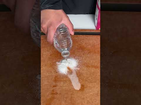 Man shows salt trick #Shorts