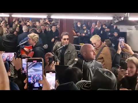 Green Day Acoustic Live in the New York Subway (With Jimmy Fallon) - 16/01/2024 [Full]