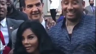 Lil Kim Swerves Maino Won’t Let Him Touch Her During Award Ceremony