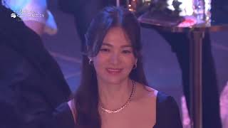 Suzy and Song Hye Kyo | The 2nd Blue Dragon Series Awards