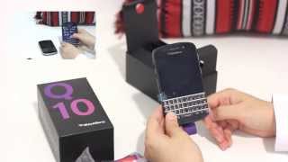 preview picture of video 'Unboxing the BlackBerry Q10 - What's in the box?'
