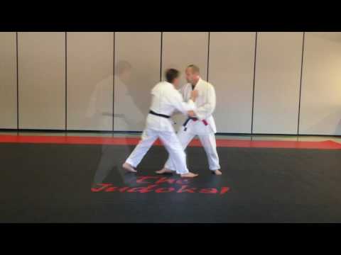 Ko Uchi Gari (小内刈) - Minor Inner Reap