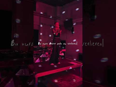 Soll ich den Song rausbringen? 🧡 #musik #newcomer #newmusic #deutschpop #song #laryssa #popmusik