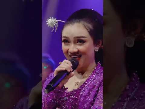 Taman Jurug - vidia antavia ft Elma Afrisca