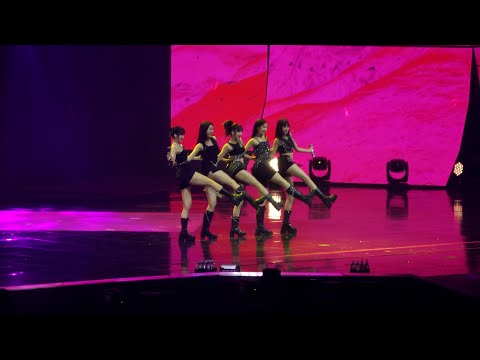 LE SSERAFIM (르세라핌) No-Return (Into the unknown) 2023 Weverse Con Festival 직캠 [4K 60P]