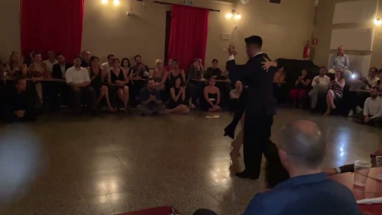 Vals Miedo, Juan D’Arienzo          Edwin Espinosa y Alexa Yepes