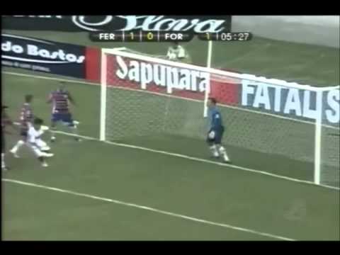 Thiago Pereira Central - Zagueiro  (2013-2014)