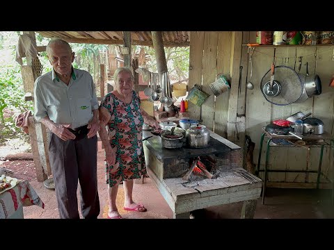 ￼ José Thomazini￼Com 91 anos e esposa com 88  trabalhando #￼ Marajó Região de Nova Aurora Paraná…