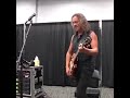 JAMES HETFIELD (METALLICA) TRYING TO PLAY COME AS YOU ARE BY NIRVANA - RARE #SHORTS
